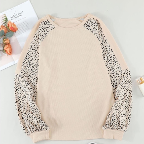 *Last One* Plus Size Cream Ribbed Top w/ Leopard Print Balloon Sleeves, 2X - Picture 4 of 14